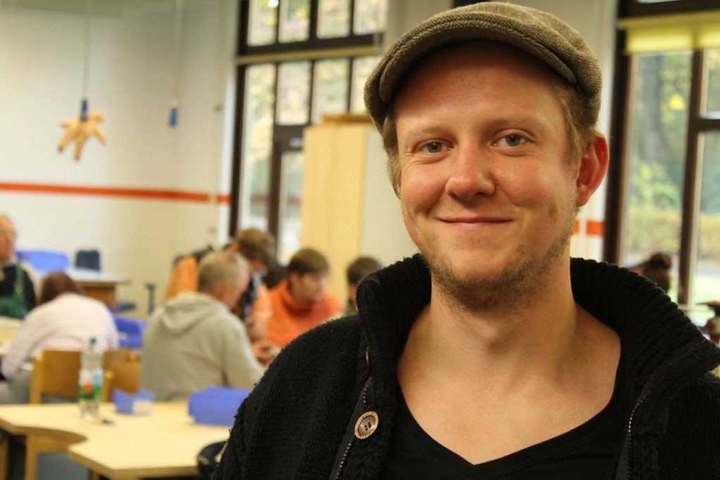 Sascha_Ott-Praktikum Sascha Ott macht eine Ausbildung zum Heilerziehungspfleger.